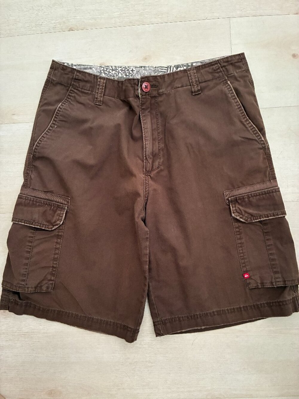 Quiksilver Waterman Men's Cargo Shorts Brown Red Button Size 32